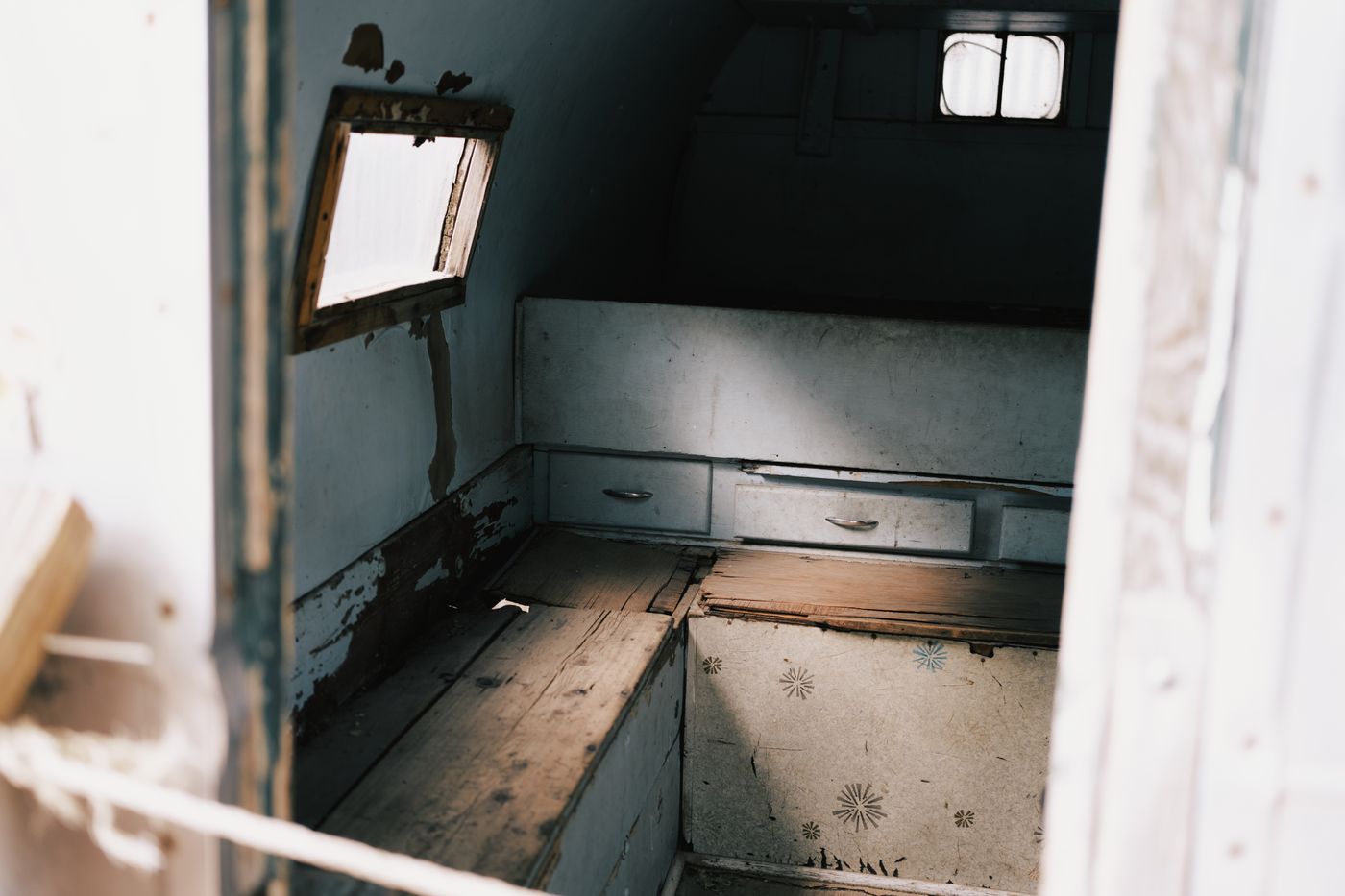 The inside of an old trailer, edited with Jardín